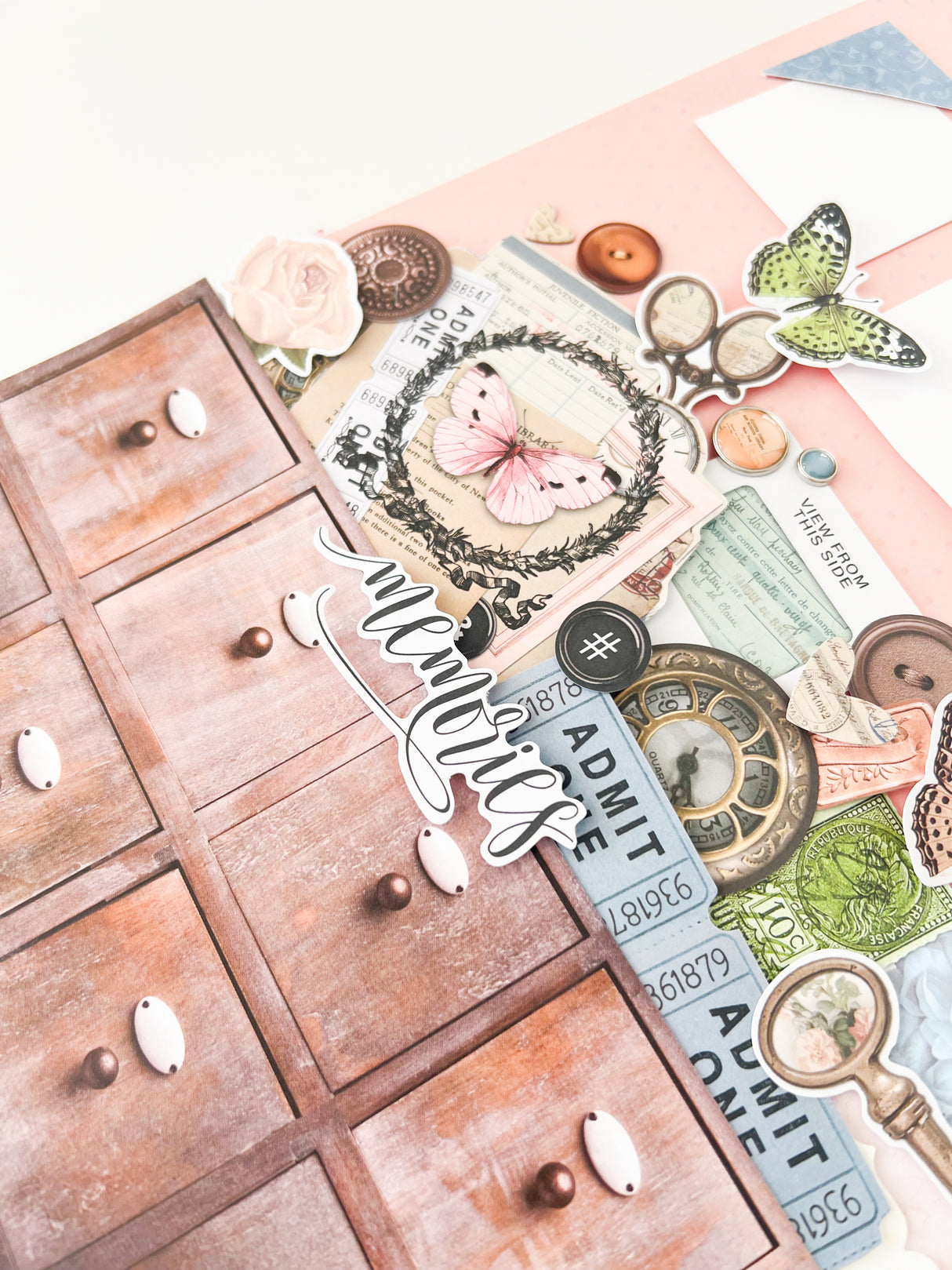 Simple Vintage Junk Drawer Layouts